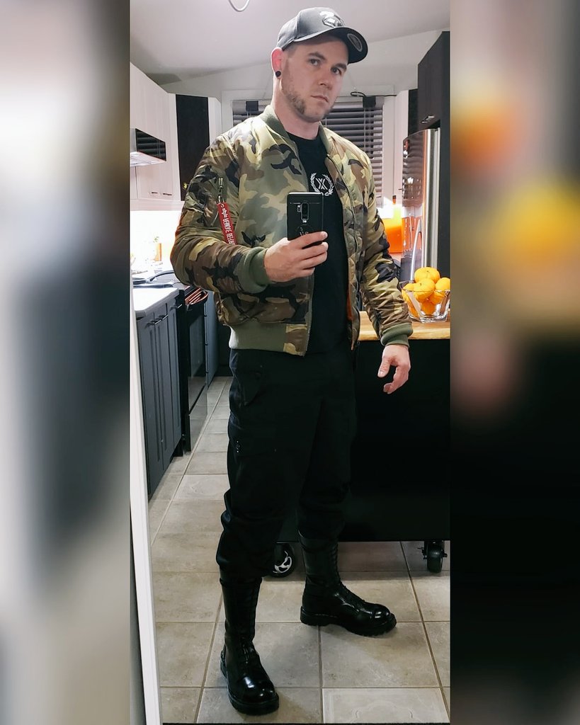 #skinhead #skindheadstyle #rangerboots  #bootfetish #gayskin #gayskinheads  #alphaindustries #cwu #ma1jacket