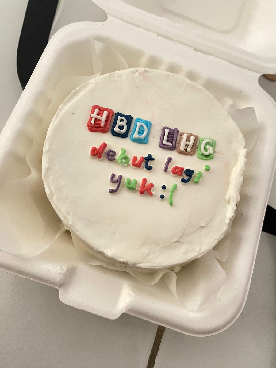 한결아 생일 축하해! 지금 네가 열심히 노력하고 있는 모든 일이 잘 풀리고 네가 바라는 대로 됐으면 좋겠어. 다시 데뷔해서 꼭 성공하길 바랄게! 난 항상 여기서 널 응원하고 있고 너한테 아무것도 해줄 수 없어서 미안하지만 이번에는 꼭 잘 되길 진심으로 바랄게!
#우리의_가장밝은_폴라리스_이한결