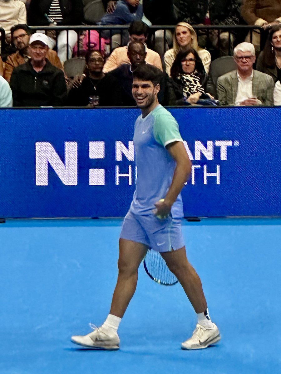 lindseyfronk's tweet photo. What a night last night - tennis in the Spectrum Center! Thank you @CLTSports ππ» #CLTInvitational
@FTiafoe @carlosalcaraz @SloaneStephens @MadisonKeys https://t.co/9l6XV6ZLKl