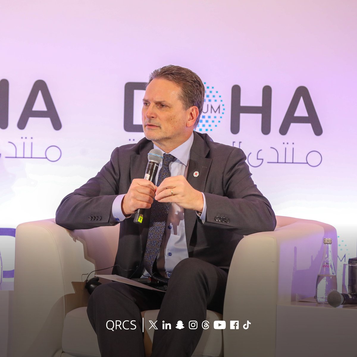QRCS's tweet photo. Al-Khater: Why do we need this Charter?
To uphold international humanitarian law, ensure access to the most vulnerable, defend their rights, negotiate effectively for humanitarian access, deliver aid, and protect humanitarian workers.
#DohaForum | #TheInnovationImperative https://t.co/ZwrpUYNfC0