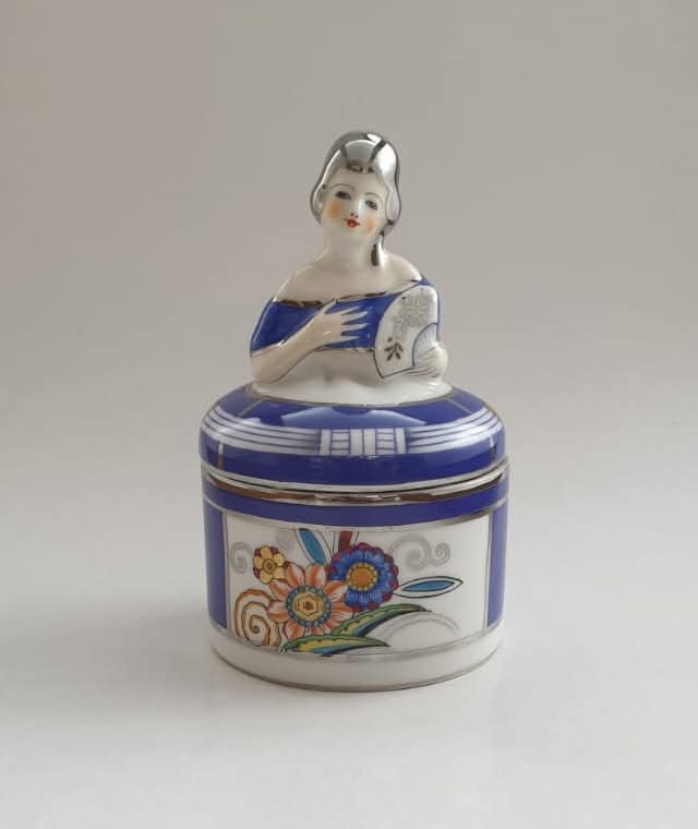CollectCurios's tweet image. Collectable Curios' item of the day...Vintage Noritake Half Figurine Trinket Box

collectablecurios.co.uk/product/vintag…

#Noritake #Figurine #TrinketBox #Collector #Antiques #Collectables #Vintage #Curios #Jewellery #Antiquing #ShopVintage #Preloved #SupportLocal  #StGeorgesMarketBelfast
