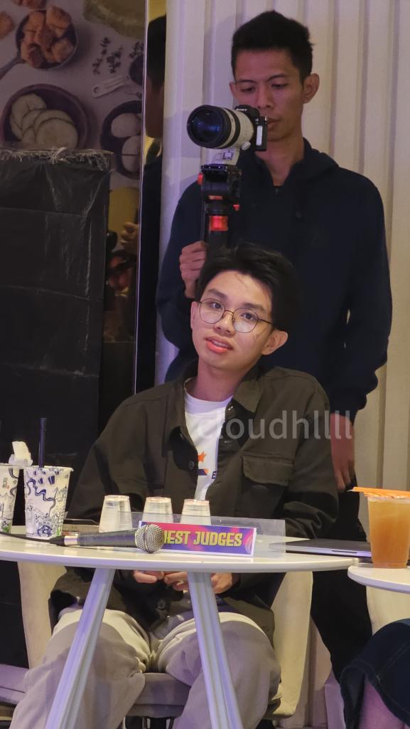 paddlerains's tweet photo. WOI GANTENG BANGETTT😭😭😭 https://t.co/R7VTPis4Z2
