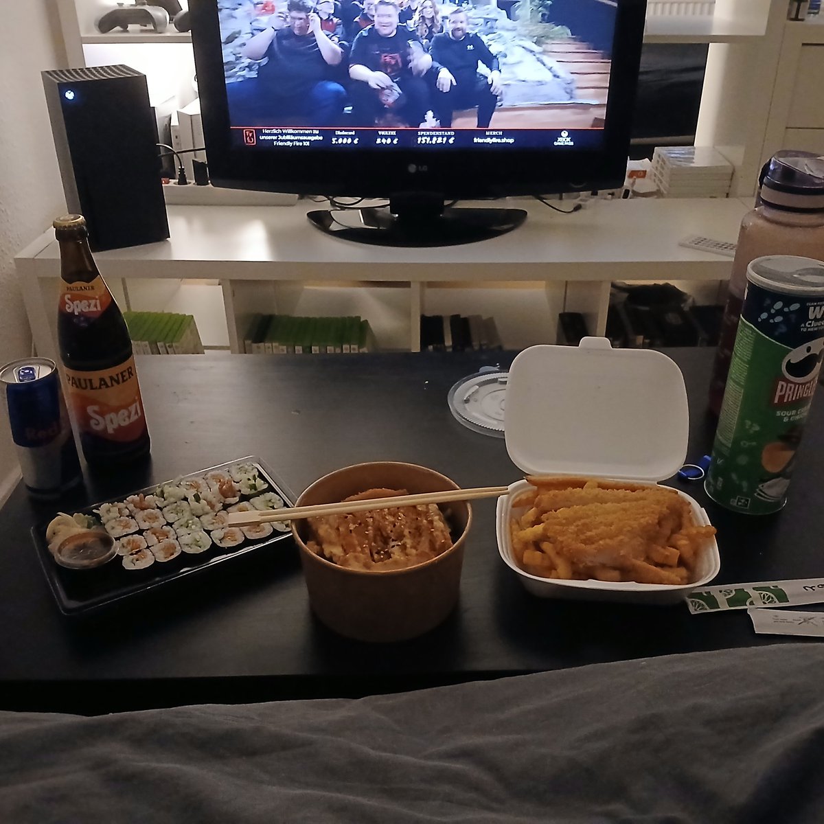 GamingZombie14's tweet photo. Essen da. Lets go #FriendlyFire10 https://t.co/FyNjzEnRo2