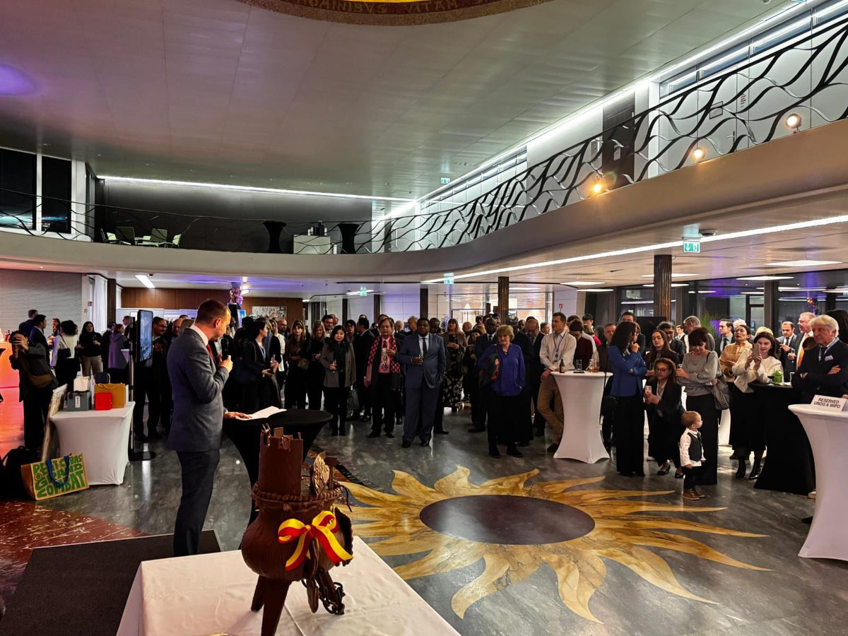 👏 Congratulations to <a href="/ACANU_Geneva/">ACANU</a> on its 75th anniversary! It was a pleasure to attend yesterday's celebration.

❗️Uniting top correspondents from around the world, your hard work in the heart of diplomatic Geneva continues to uphold the highest standards of global journalism.