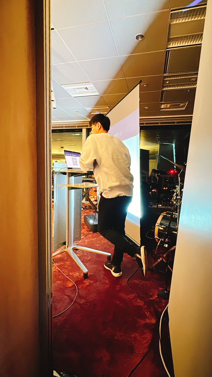 IwakuraDev's tweet image. いやぁ、マジで同窓会でした
7年振り、本当に感謝

なんかLT中に盗撮されていたw

 #サポーターズCoLab