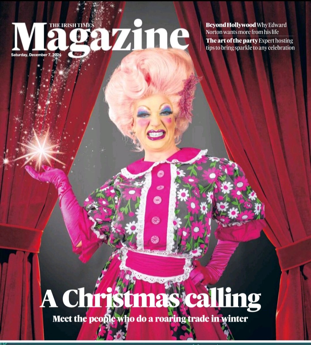 DonalShielsIrl's tweet photo. Best of luck to the brilliant Cast & creative team for the #OpeningNight of #TicklesandTheBeanstalk
at @civictheatre tonight.
What a great photo #RobertDownes in today's @IrishTimes
#keepitlive https://t.co/ckHp8q5twg