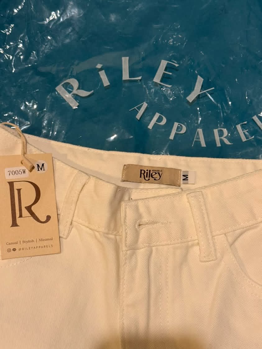chalala_laa's tweet photo. ส่งต่อrileyapparels รุ่น seoul jeans 
Size : m เอว 26-27  สี : ขาว 
📍ส่งต่อ 400รวมส่ง
แค่ลองใส่ ขายเพราะอยากเปลื่ยนไซส์ค่า
  #ส่งต่อriley  #ส่งต่อกางเกงยีนส์ #ส่งต่อเสื้อผ้ามือ2 #ส่งต่อfeelfree
#ส่งต่อcintage #ส่งต่อvgh #ส่งต่อเสื้อผ้า #โล๊ะเสื้อผ้า #nicharisshop #ส่งต่อstylist https://t.co/dodOMVv8dC