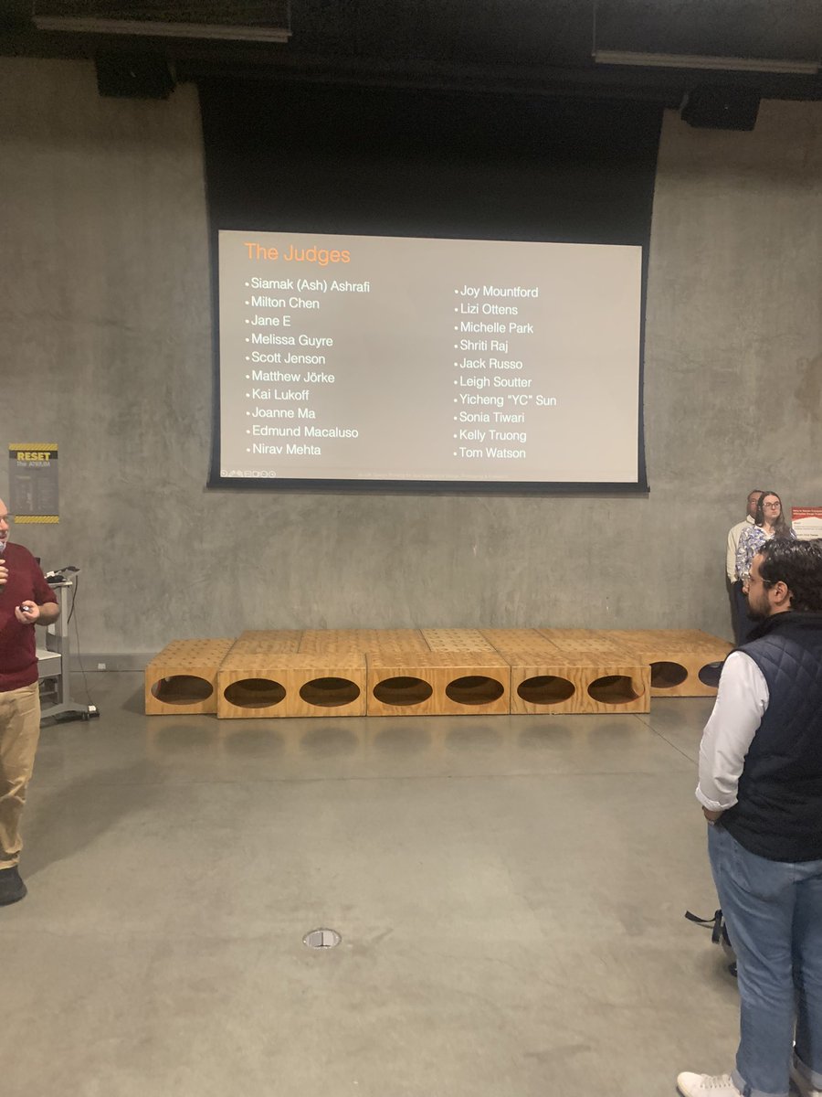Entreprelawgrp's tweet photo. @TheAIColony Happy to have helped Professor James Landay and his 100+ students across 25+ teams who created new AI product ideas from scratch in under 10 very accelerated weeks in Stanford CS 147 class. #AI #ux #stanford #ffcdr #florencevp #elg #clg https://t.co/1YBpqyYPY0