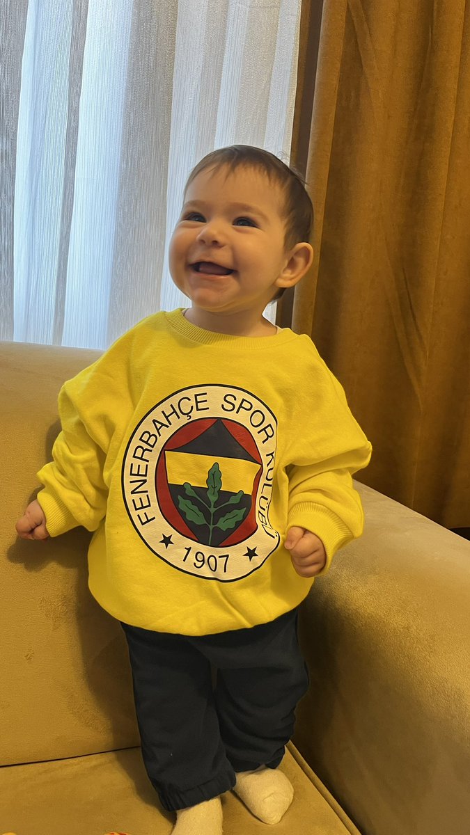 Ahbeece's tweet photo. @TekYolFener @Fenerbahce @gencfborg 💛💙🌿 https://t.co/21RasAtUjy