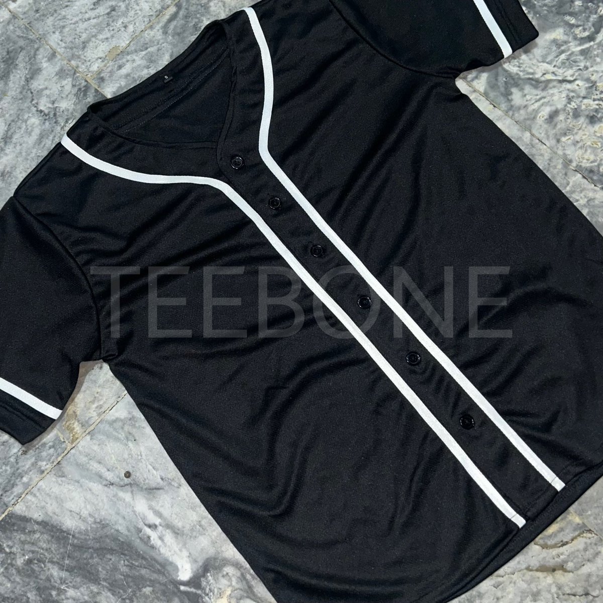 TeeboneApparel's tweet photo. #InsideTeeBone | 17RH GO
Good evening!
Just a quick update on the jersey. Our tailor has sent us a sample of the finished jersey for us to check before proceeding with mass production. Here’s the actual jersey for your reference. https://t.co/2sDwDutW5h