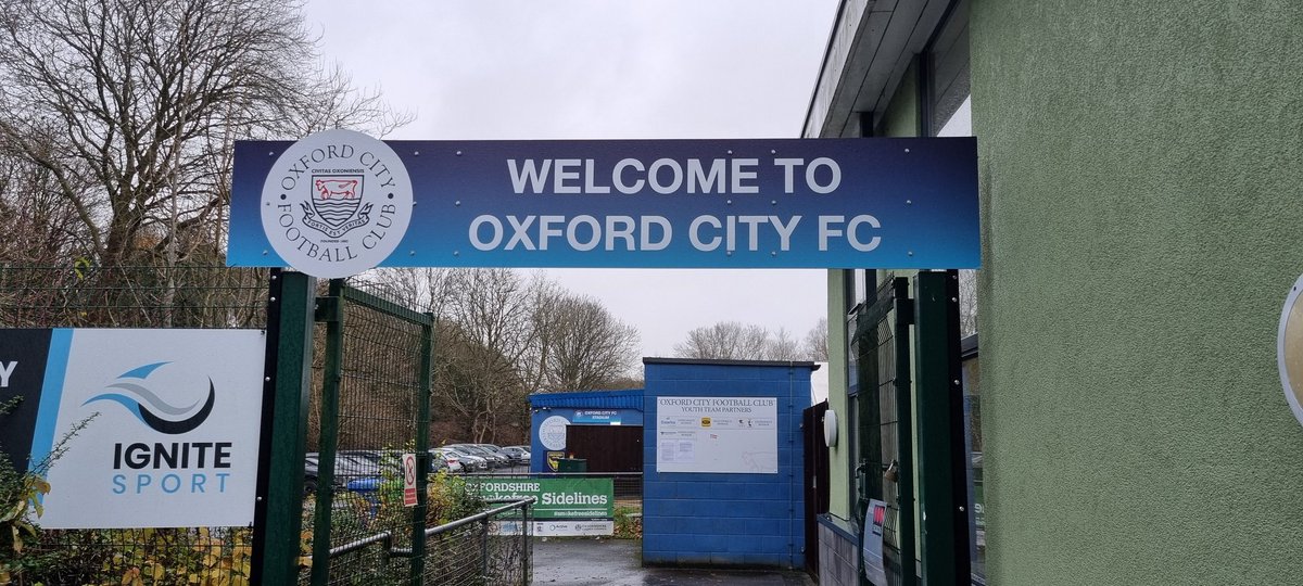 MrJamesEst1970's tweet photo. @IsuzuFATrophy 3rd Round; @OxCityFC v @hadleyfc
@FA @Isuzuuk @ThatHadleyChick @OxOnFootball @bbcoxfordsport @OxfordshireFA @OxfordCity @NonLeagueFix @FaTrophy4
#FATrophy #OxfordCityFC #HadleyFC https://t.co/d3KxxX96gQ