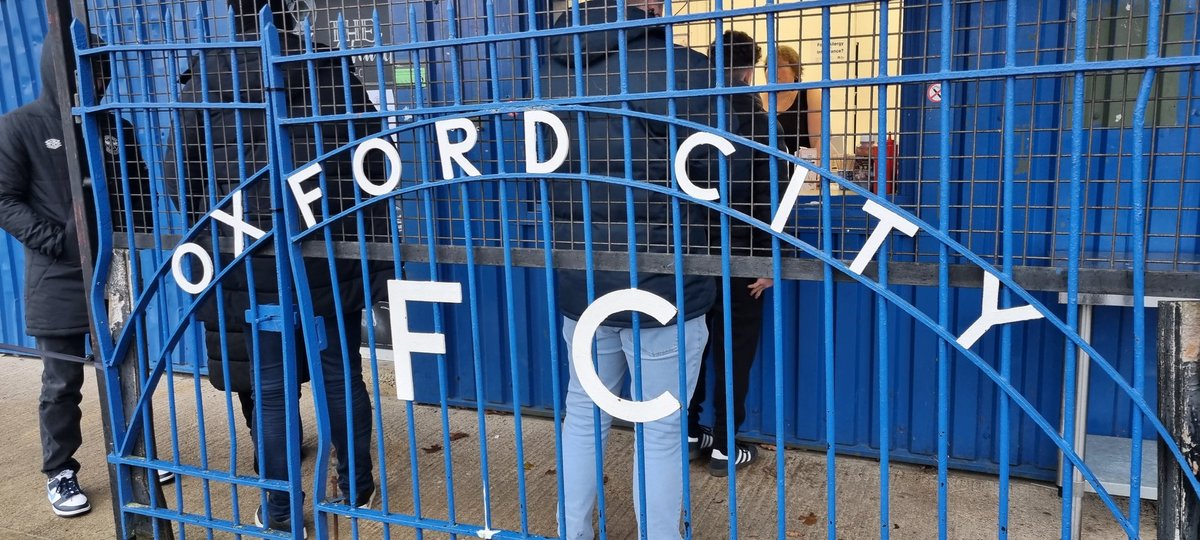 MrJamesEst1970's tweet photo. @IsuzuFATrophy 3rd Round; @OxCityFC v @hadleyfc
@FA @Isuzuuk @ThatHadleyChick @OxOnFootball @bbcoxfordsport @OxfordshireFA @OxfordCity @NonLeagueFix @FaTrophy4
#FATrophy #OxfordCityFC #HadleyFC https://t.co/d3KxxX96gQ