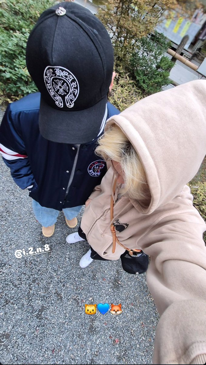 StrayKids_AR's tweet photo. 241207 | تحديث فيلكس في ستوري حسابه الشخصي عبرَ الانستقرام  ♡︎ :

"🦊💙🐱
@ i.2.n.8"

┘ ❁ https://t.co/h47bZofmCi