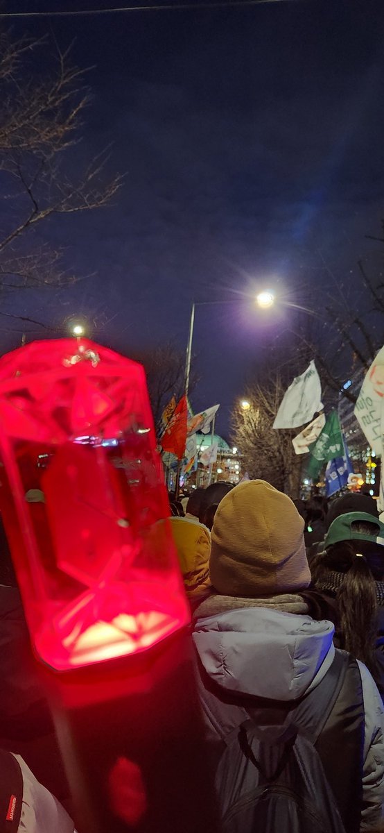 PermanentRed522's tweet image. 우리 횃불 닉값하러 왔슴미다