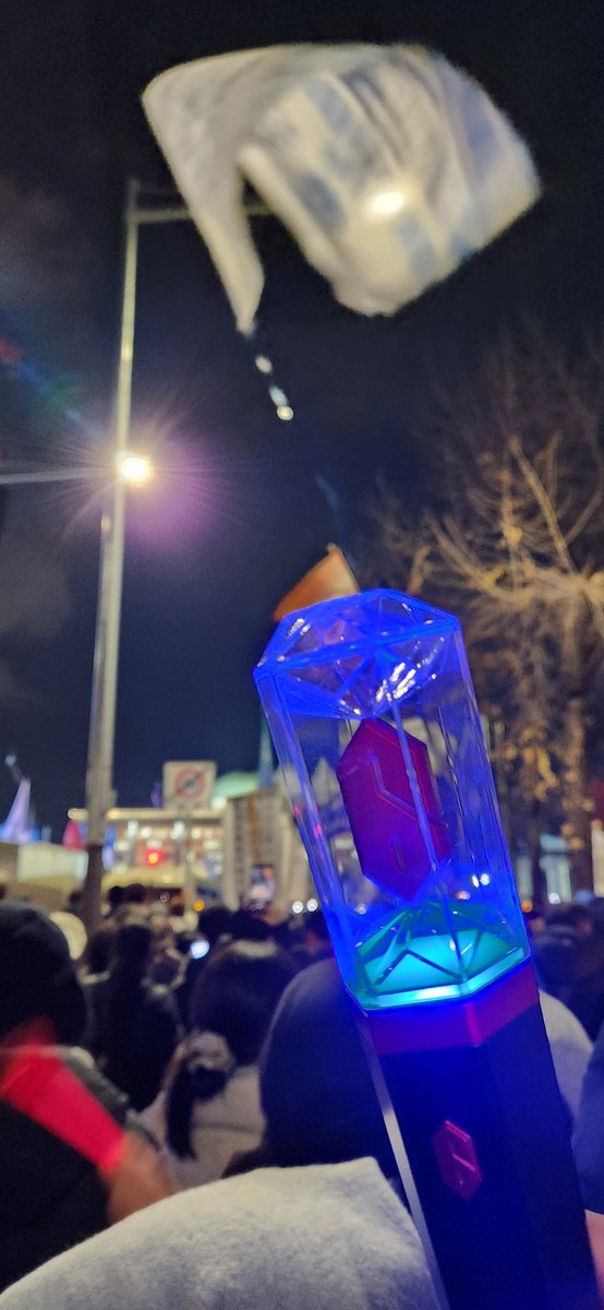 PermanentRed522's tweet image. 우리 횃불 닉값하러 왔슴미다