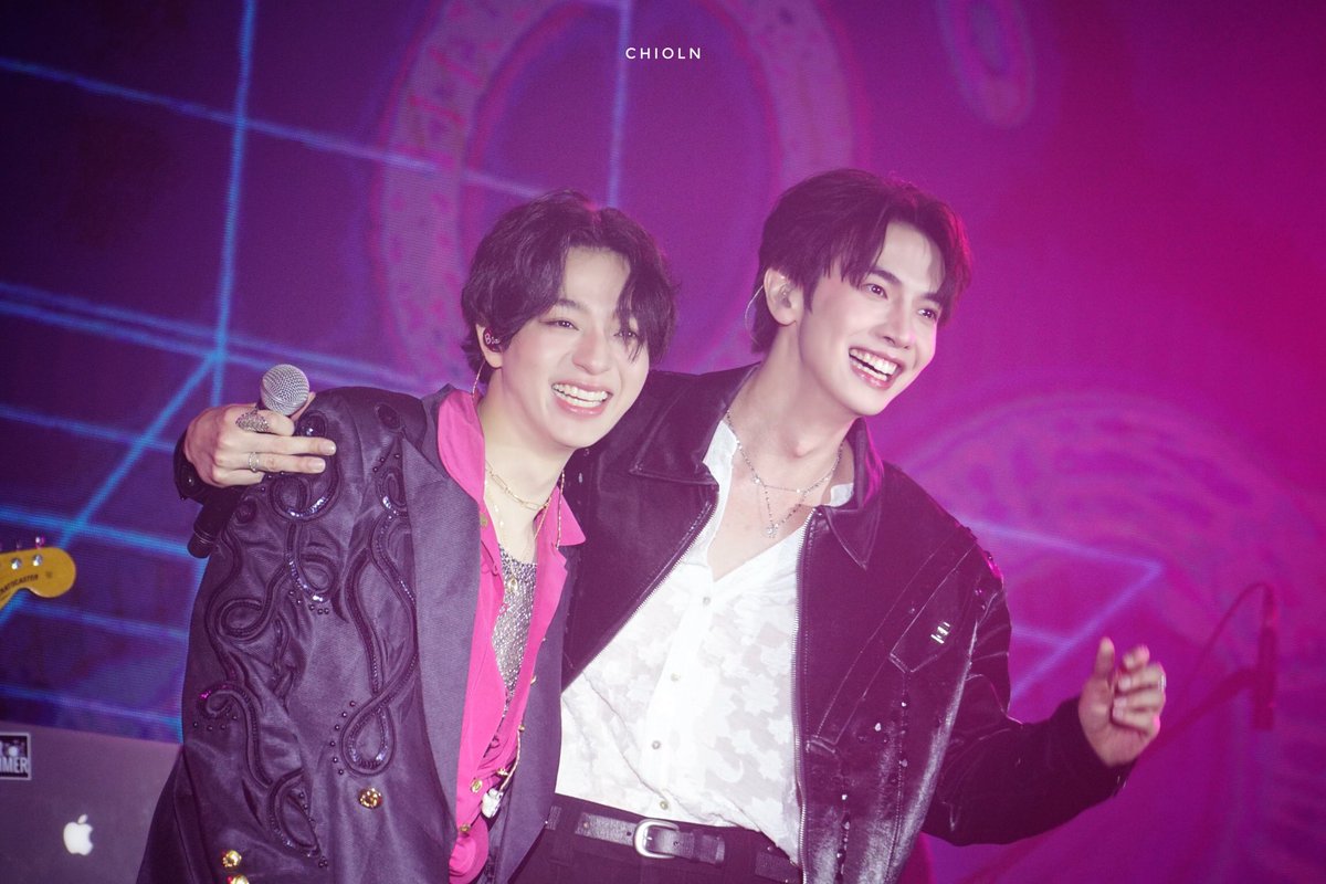 daebbas's tweet photo. แขกรับเชิญพิเศษ
@basjtr @maxky_rp 

#DisFunKcoConcert
DISFUNKCO WITH BAS
#บาสเด็กอ้วนที่แท้จริง
#maxky_rp 
#แม็กกี้บาส https://t.co/R1GmzfD7Px