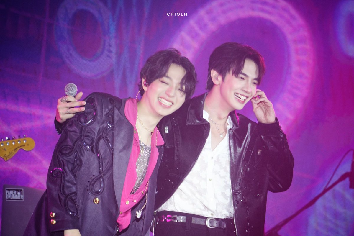 daebbas's tweet photo. แขกรับเชิญพิเศษ
@basjtr @maxky_rp 

#DisFunKcoConcert
DISFUNKCO WITH BAS
#บาสเด็กอ้วนที่แท้จริง
#maxky_rp 
#แม็กกี้บาส https://t.co/R1GmzfD7Px