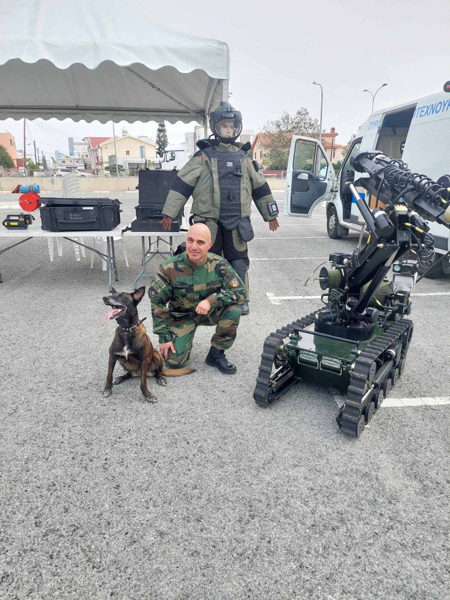 Cyprus_Police's tweet photo. #Συμβαίνει #Τώρα #Εκδήλωση για τα παιδιά και το κοινό, από την Αστυνομική Διεύθυνση Λεμεσού
Από τις 11π.μ. μέχρι τις 3.30μ.μ., στο #MyMall στη #Λεμεσός
#Cyprus #cypolice https://t.co/00KVQXaltm