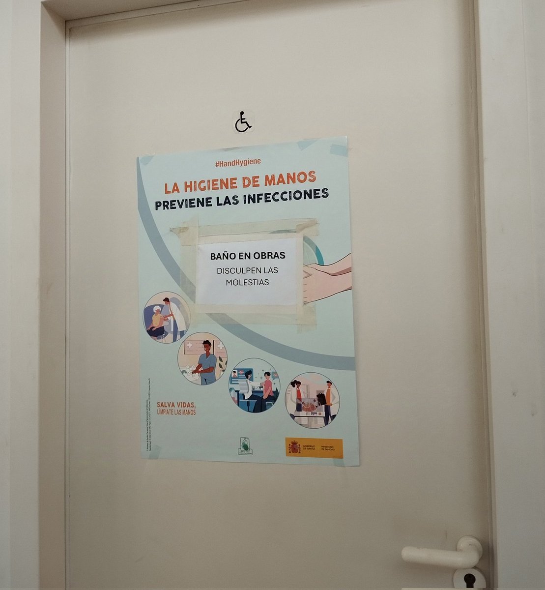 El_Tubab's tweet photo. El bany del Centre de Salut de Trinitat (València) està en obres i no es pot utilitzar. 

Què el bany (l'únic que hi ha) per a persones amb diversitat funcional estiga en obres en un centre de salut és un perjudici greu per a la salut @JosGOSALBEZ1 @GVAsanitat

És indecent https://t.co/w9yGFEBple