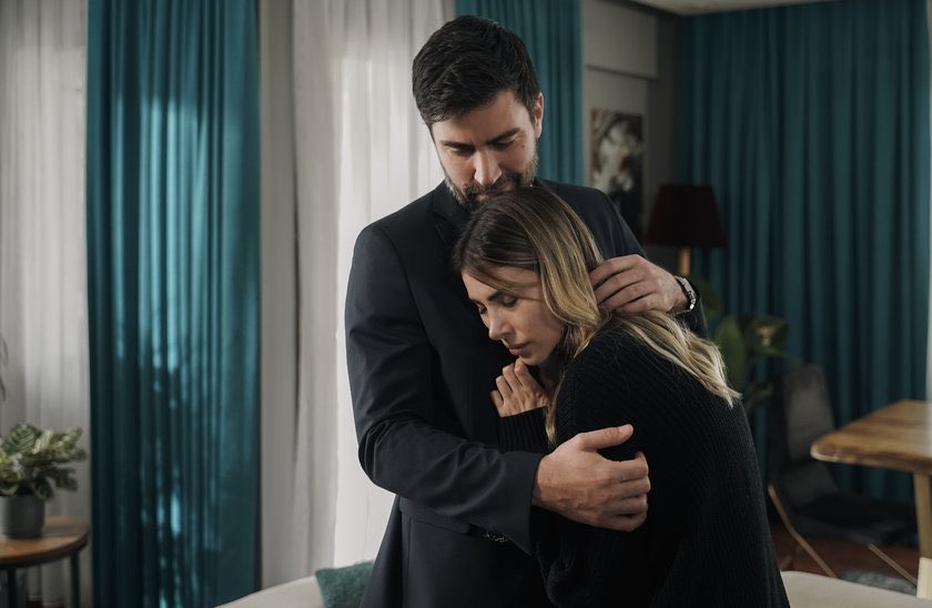 TvDunyasii's tweet photo. #Kalpazan Final Bölümü #AyKar 💫 https://t.co/uc5j3VUN0C