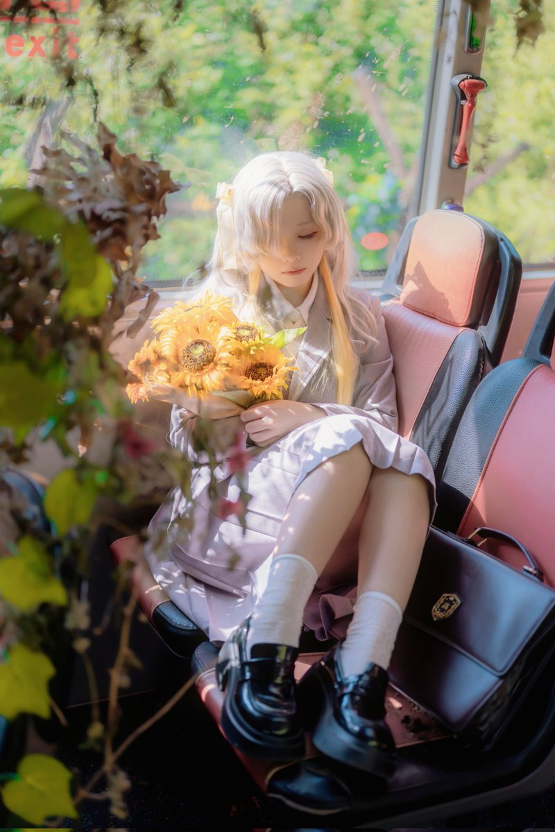 zonezicos's tweet photo. ５周年おめでとうございます🌻
這是愛情💓

 #ヰ世界情緒5周年 https://t.co/FAqSLt5sTt