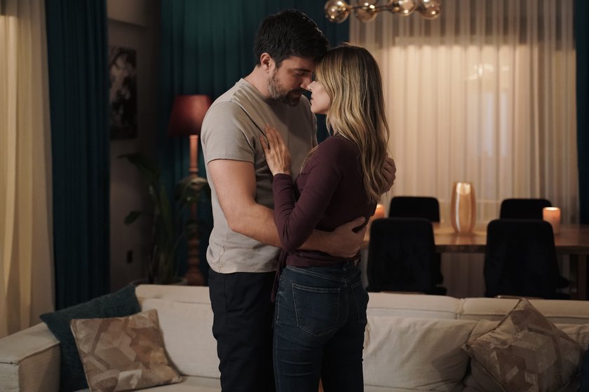 DiziciBagyan's tweet photo. Son kez #AyKar ❤️‍🩹

#denizbaysal #çağlarertuğrul #Kalpazan https://t.co/c9TIbrux9U