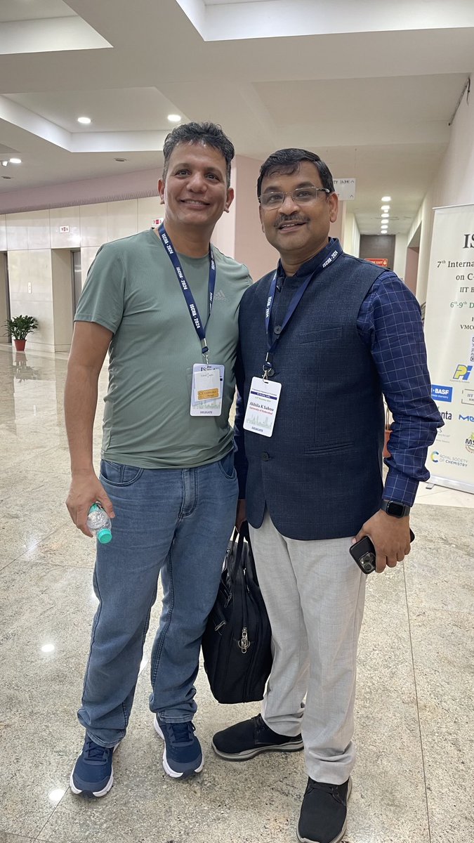 Giri_Research's tweet image. The man @group_sahoo who makes big molecules from small ones. The molecule-smith😁