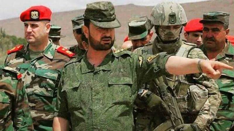 AdnanMatouri's tweet photo. یکی هم صبح در آغل رو باز می‌کنه و می‌بینه گرگ‌ زده به گله و لت و پار کرده. میاد بیرون می‌بینه سگش زیر آفتاب صبحگاهی بغل دیوار لم داده.
یه لگدی بهش می‌زنه و می‌گه: وری خان! ناشتا مخوس، یه نیمرویی زم وری تا به یک بخریم. https://t.co/FAYEA5qcK8