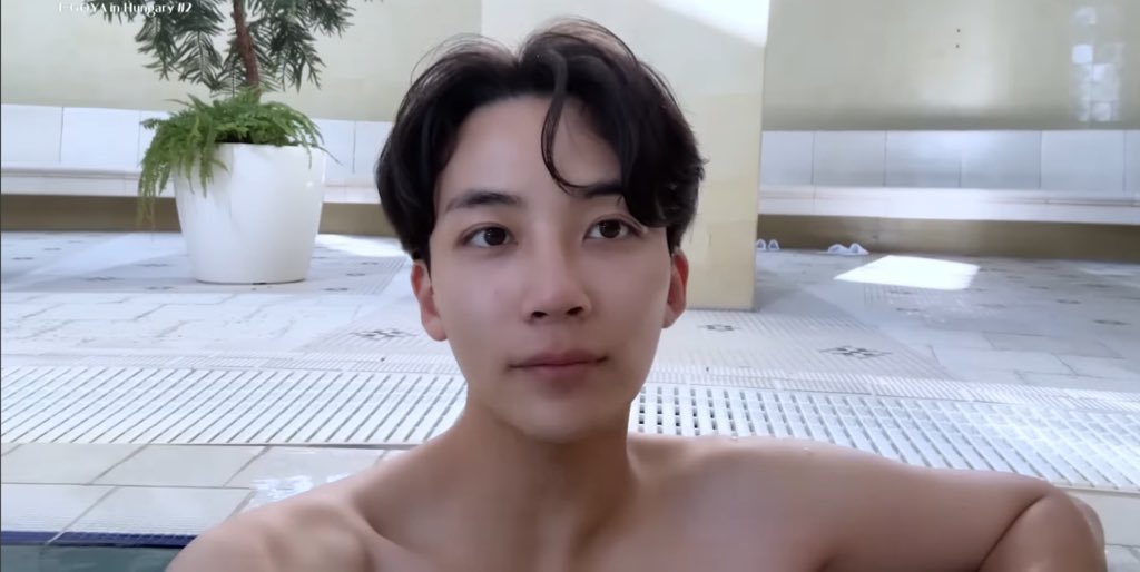 Berenang dulu biar ada olahraga dikit