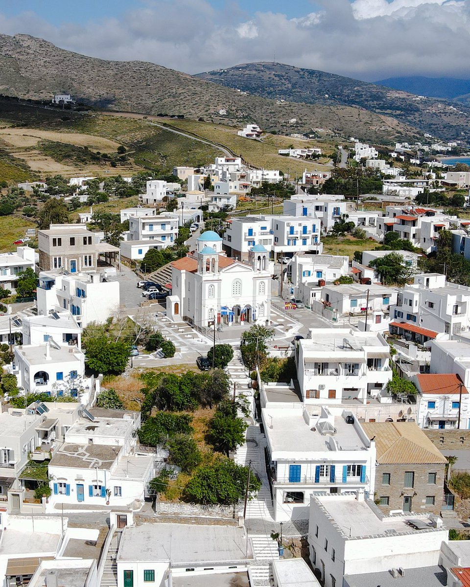 andros_secrets's tweet image. Andros, an island of sailors, is filled with churches and chapels dedicated to Saint Nicholas, reflecting its deep connection with the sea. 💙

📍Saint Nicholas Church, Gavrio

#andros #androsisland #cyclades #visitgreece #andros_secrets #greekislands #gavrio #discovergreece