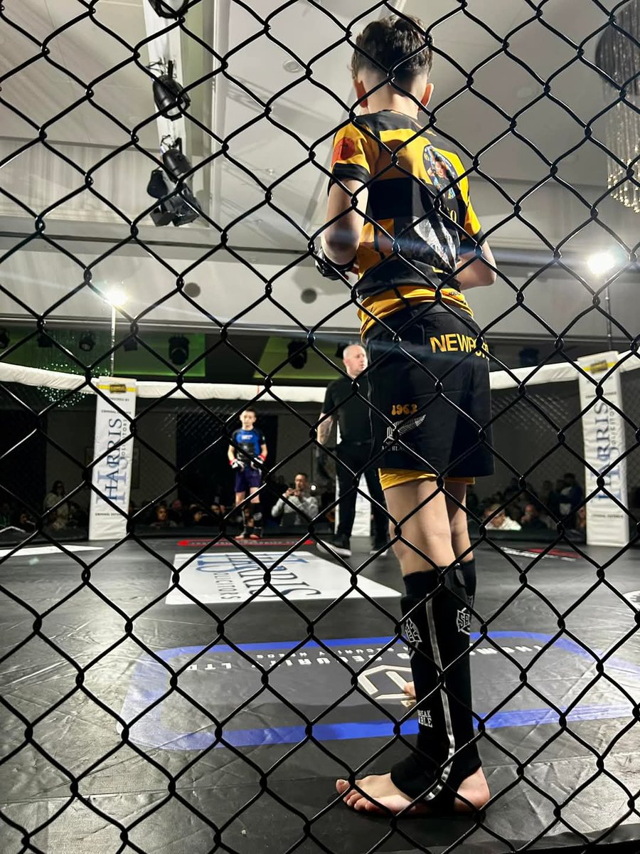 WelshRocky_1983's tweet photo. Welsh Rocky - ๐๏ธ
๐ฃ Finn Pearce of @newportmma gets the hard fought victory at Combat Challenge 5 - ๐๏ธ๐ด๓ ง๓ ข๓ ฅ๓ ฎ๓ ง๓ ฟ
โน๏ธ The sold out atmosphere wasโก๏ธ and John Toothill and his team put on a fantastic show ๐๐๐
#davidbomberpearcelegacy #advancementofsport #WelshRocky #newportmma #FRP13๐ฅท๐ฟ https://t.co/6qWKClHuFl