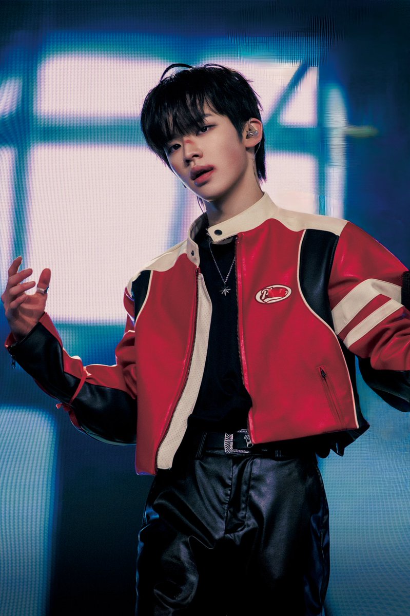 daeulsmile's tweet photo. i'm so excited for this performance, he's going to burn up the stage 🔥💥

#leedaeul #이다을 #李多乙 
#starlightboys #스타라이트보이즈 https://t.co/iCbVsJ17Jm