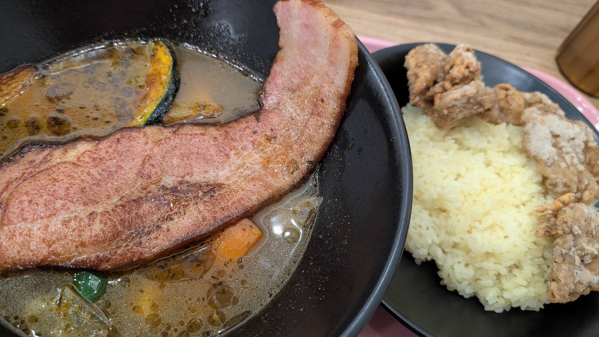 shenwo's tweet photo. 祝勝会会場は #NOTCURRY さんで。
美味しかった😋 https://t.co/34Ag6Y4rjK