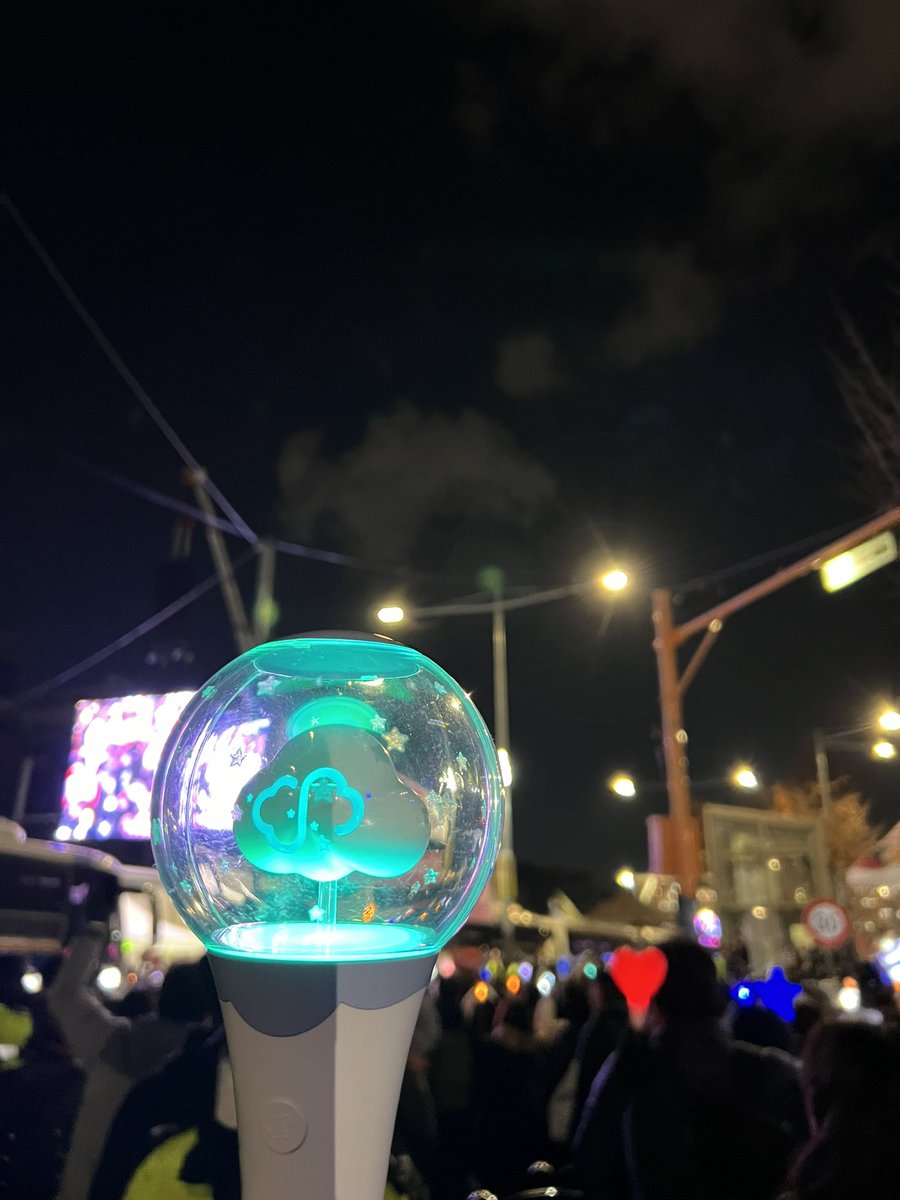 속편하게 덕질하며 살고 싶다
탄핵에 반대하는 자 공범이다