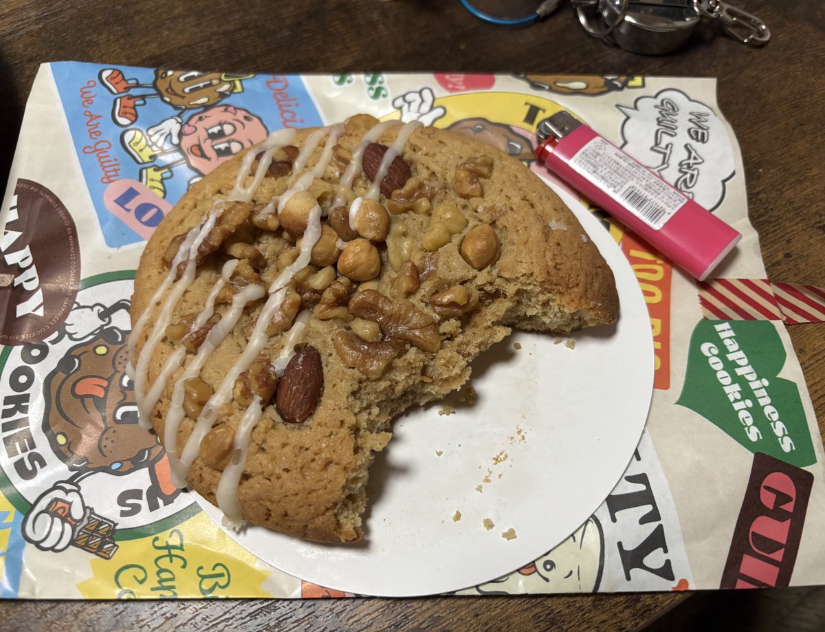 Uncle_4_3's tweet photo. 一応、クッキー🍪
らしいな
美味いけど😋 https://t.co/n68CCsNGqo