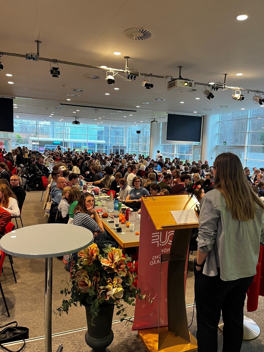 Så er Delegeretmøde 2024 skudt igang! ✨Over 200 delegerede fra 78 organisationer er samlet i dag. Vi har glædet os til en weekend i foreningsdemokratiets tegn! 🎉 #vierduf #DKpol
