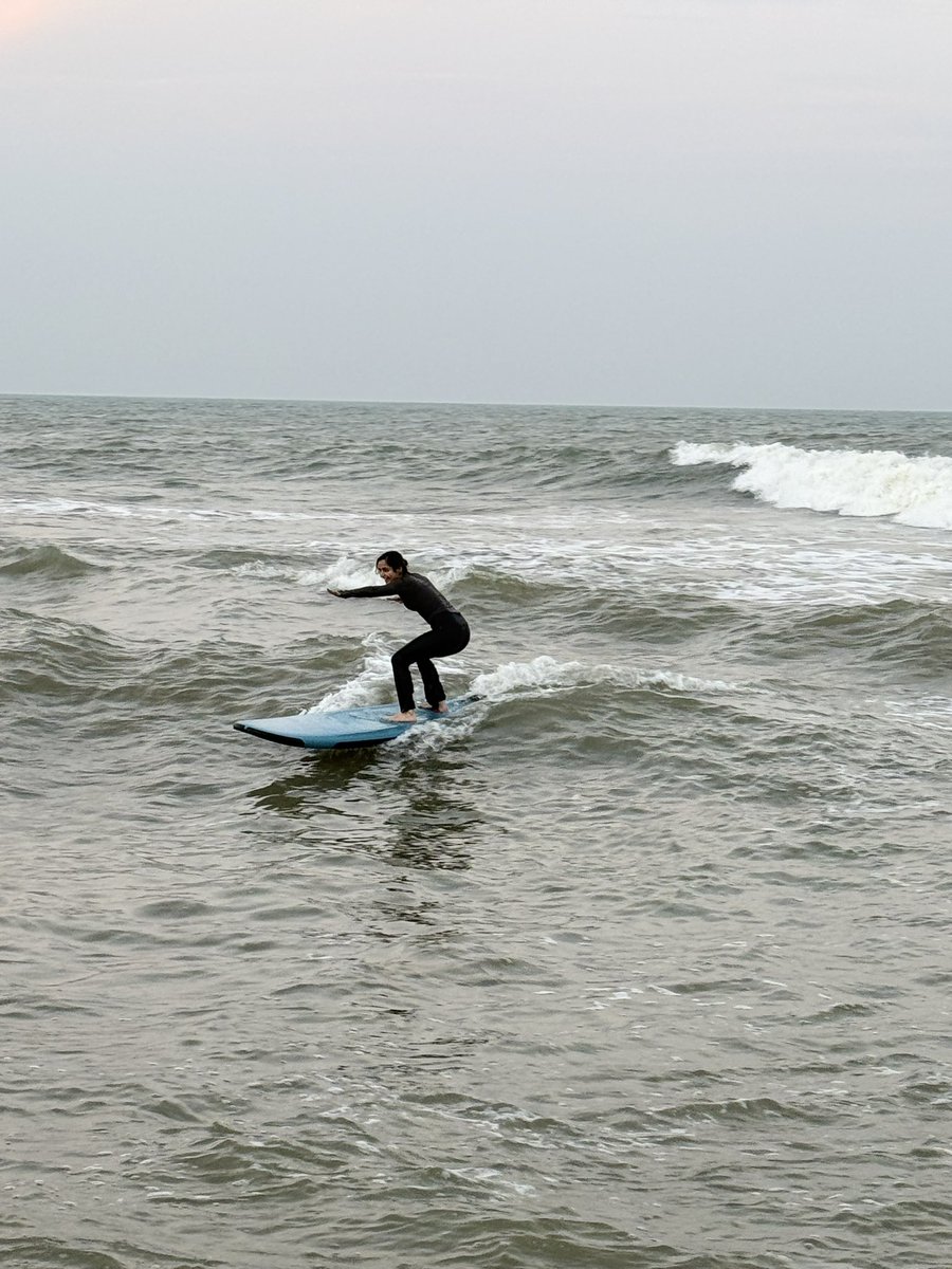 AshikaRanganath's tweet photo. When you’ve got a day off from work and wanna do something funnn…
🏄‍♀️ 🌊🤍 https://t.co/JTbsNFNuYK