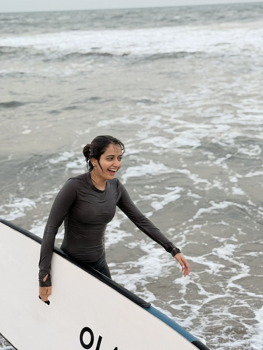 AshikaRanganath's tweet photo. When you’ve got a day off from work and wanna do something funnn…
🏄‍♀️ 🌊🤍 https://t.co/JTbsNFNuYK