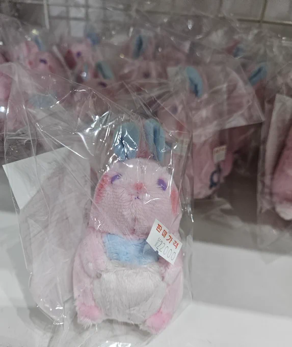 이녀석을 팔고 있는걸 알아버렸기 때문에내일 agf 달려가기로 결정함! 