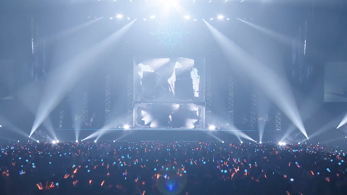 magicien_ballon's tweet photo. ←初配信　Unity→
#三枝明那_1stライブ https://t.co/F198t0fWcb