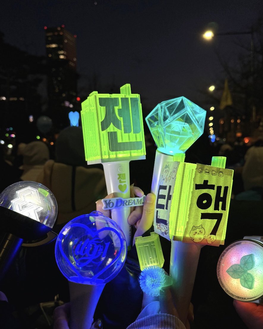 andmysummer's tweet photo. 제노야 살기 좋은 세상 만들어줄게 https://t.co/2X6eqJ9X9c