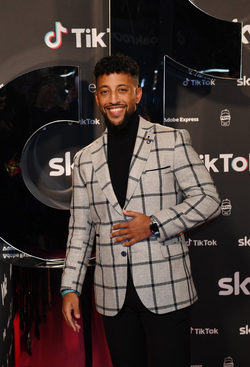 This was me at the UK TikTok Awards this week where I was up for nomination for Education Creator of the Year!

Unfortunately I did not win, but I had a great time none the less!

Shout out to TikTok for inviting and nominating me🙏🏽, and massive congratulations to Big Manny for