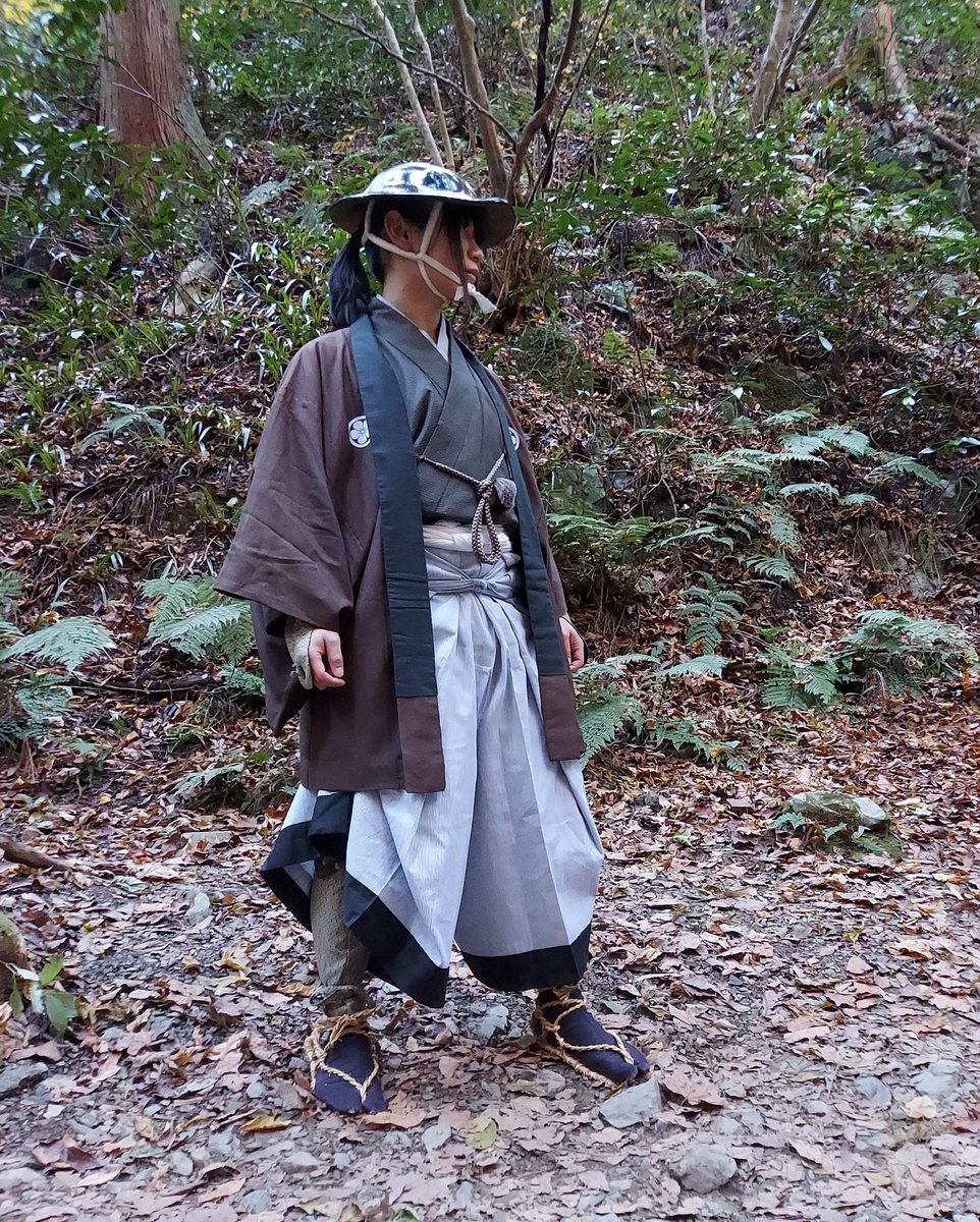 江戸時代の武士の旅装で高尾山に登ってきました。出で立ちは野羽織