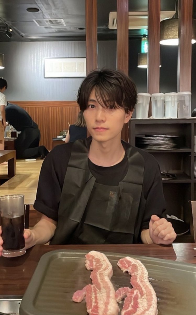 haplovedream's tweet photo. team人生遊戯🟥の橋本将生(24)です。
汗と涙でぐちゃぐちゃになっても顔が綺麗なナチュラル美形男子。無造作ヘア似合いすぎ。透明感ありすぎてもはや透明。おまけにスタイル抜群。4次では殻を破ってくれる姿が見れるはず🥺とにかく顔が綺麗で視力上がります👍
#橋本将生
#タイプロ
#timelesz_projec https://t.co/ZzgYDpBhae