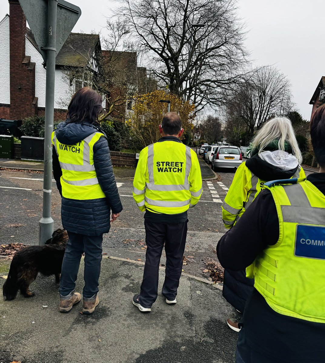 MoseleyHeathWMP's tweet photo. Yet another wet &amp; windy weekend ☔️ BIG thank you to our Moseley @StreetWatchWM for your continued patrols and keeping the community safe 🤩 keep up the good work! ⭐️ @NKirkpatrickWMP #connectandbuild https://t.co/0WJGkCAENM