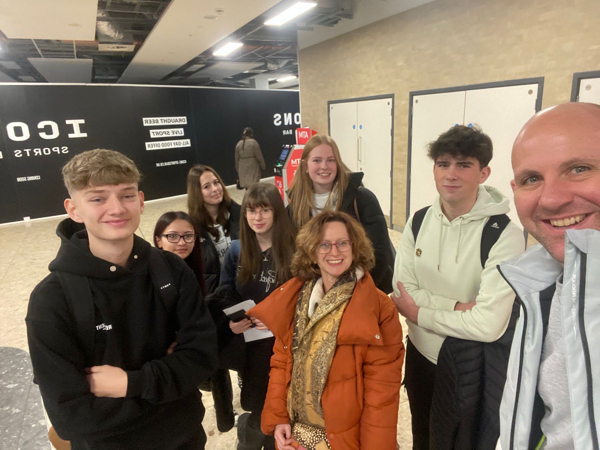 🇫🇷🛫Bon voyage to our Highers/Advanced Highers French troupes! Arriving in beautiful  Vienne near Lyon later on today to start our exchange with Institution Robin. We will, bien sûr, keep you updated with photos and videos. Vive les voyages!🤩💜