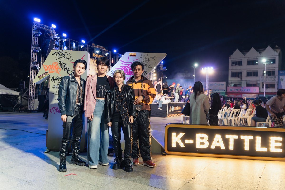 iKoraCoke's tweet photo. Thank you “K-BATTLE 2024” ขอบคุณที่เชิญไปร่วมเป็นกรรมการตัดสินการแข่งขันในประเภท Cover Dance #Kbattle15thAnniversary งานใหญ่ประจำปีอีก 1 งาน แข่งกันเดือดเช่นเคย สนุกมากๆ ค้าบ 🫶🏻❤️🔥
30.11.2024
#Kbattle #Kbattle2024
#DayOfUnity
#Judge #Coverdance
#coverdancethailand https://t.co/soixkeH1vN