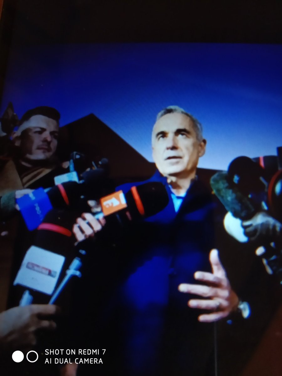 ExM5Stelle's tweet photo. La Corte Costituzionale della Romania annullando la elezione del candidato alla presidenza Calin Giorgescu vincitore al primo turno, sancisce definitivamente quella che sara' una prossima vittoria schiacciante a pieni voti per Giorgescu, in quanto vittima del sistema corrotto UE. https://t.co/SeHEZULLc2