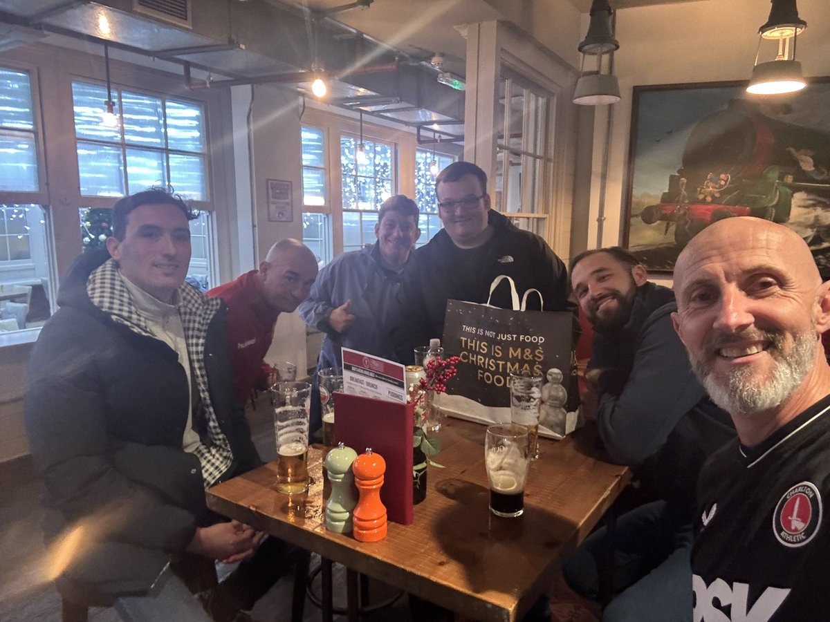 Kings Cross away for us. Thank you <a href="/LNER/">London North Eastern Railway</a> One job, literally one job! No driver for our booked train ffs, you should pay them more, oh hang on they get twice as much as a nurse. Next rain late so not making kickoff