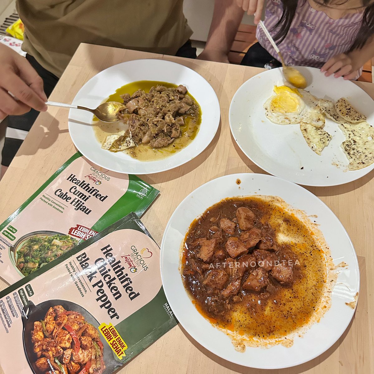 afternoondtea's tweet photo. gusy sumpah ibu ibu bapak bapak anak kost jomblowan jomblowati orang sibuk segalaxy bima sakti harus cobain makanan instant ini!! memudahkan banget 🤏🏻

GAK PERLU RIBET
GAK PERLU KULKAS

BISA BUAT SAHUR
BISA BUAT DIET 😭😭 https://t.co/BUwXcHlPqV